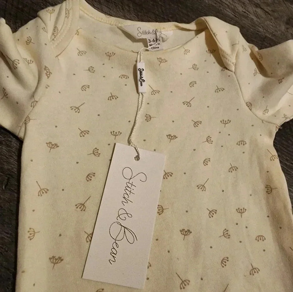 STITCH & BEAN ONSIE - Picture 2 of 4